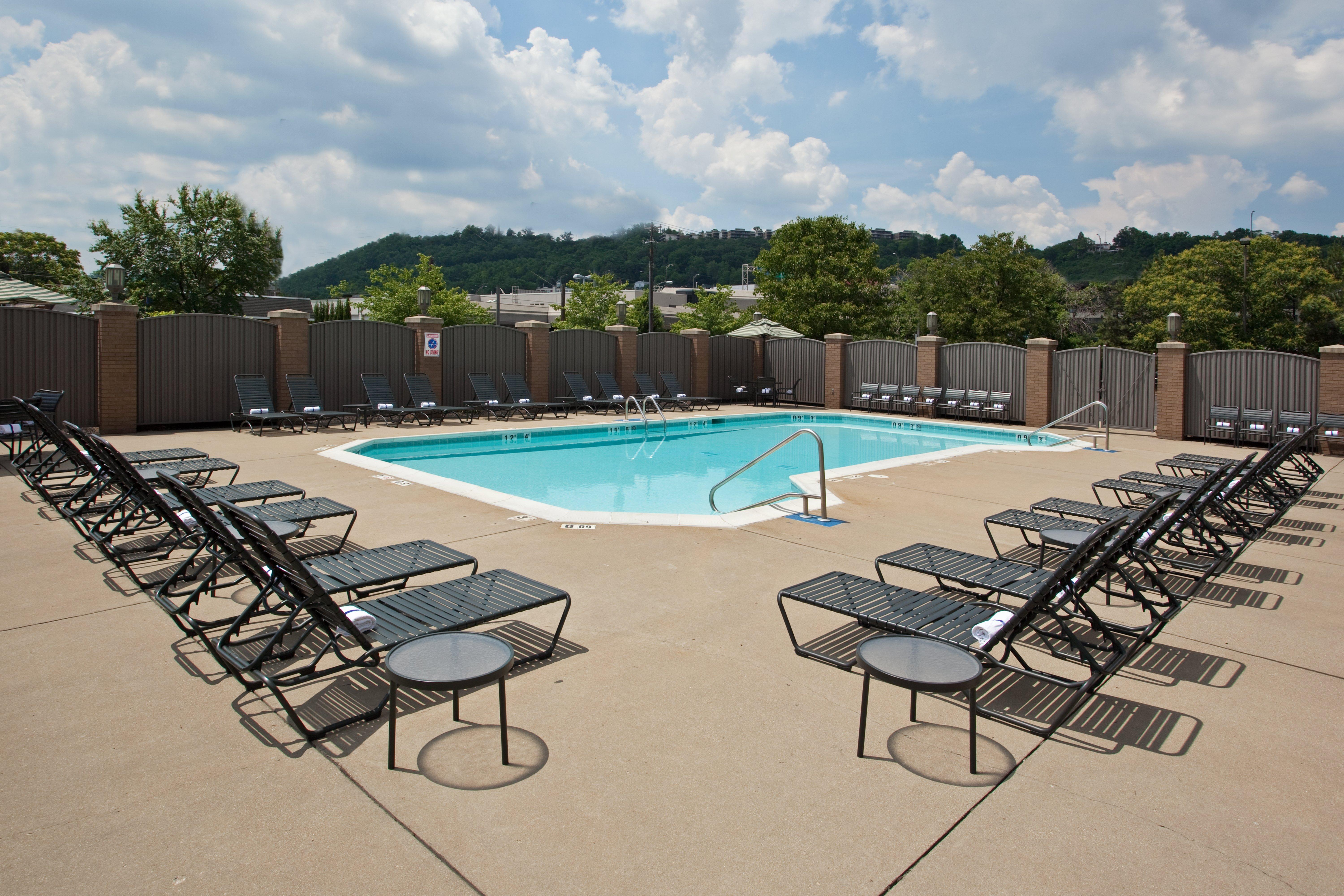 Holiday Inn Cincinnati-Riverfront By Ihg Ковингтон Экстерьер фото