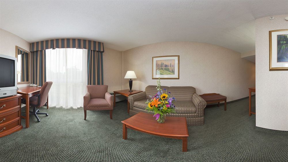 Holiday Inn Cincinnati-Riverfront By Ihg Ковингтон Экстерьер фото